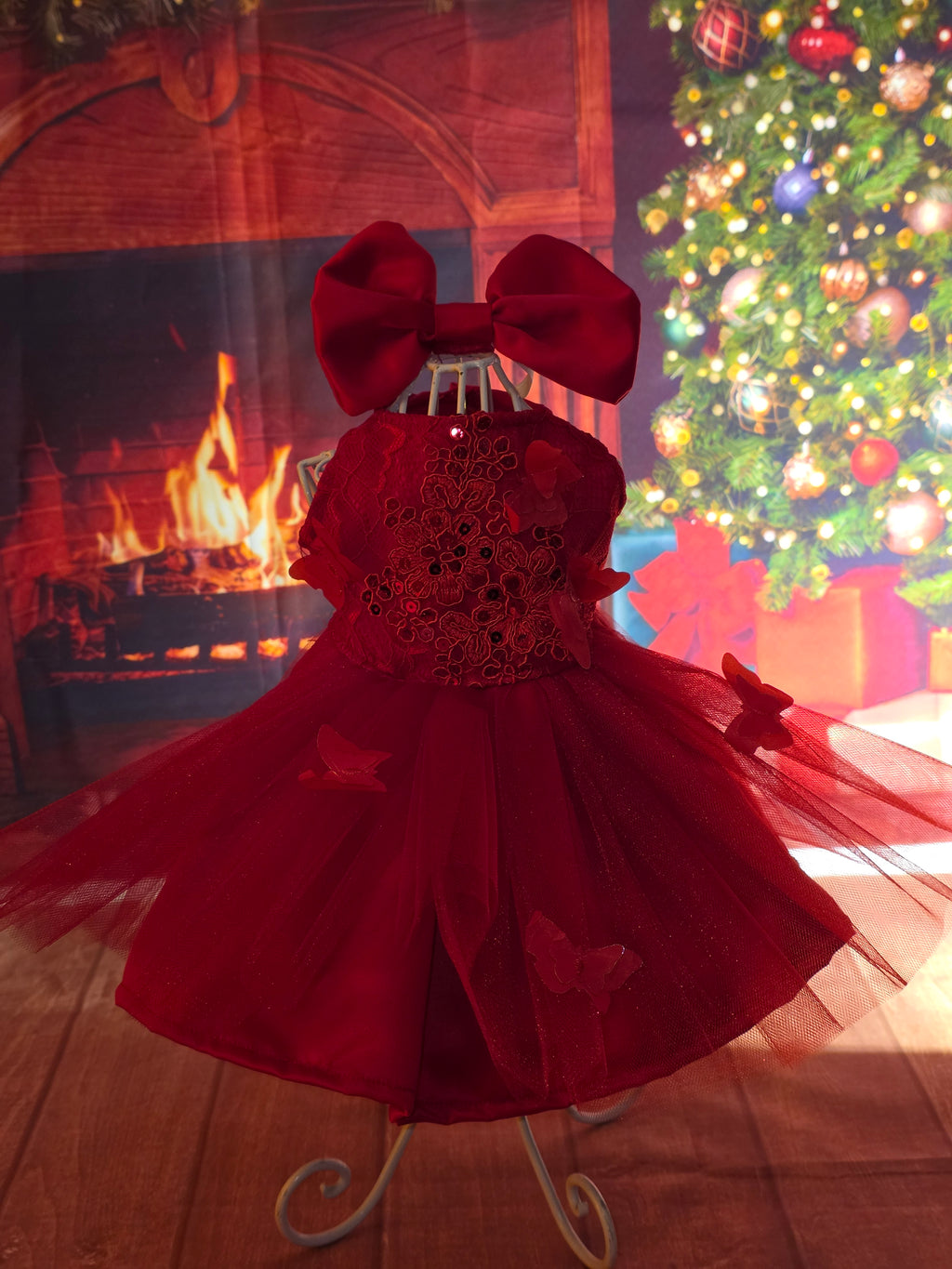 Vestido rojo encaje con mariposas