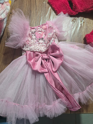 Vestido rosa aplicacion