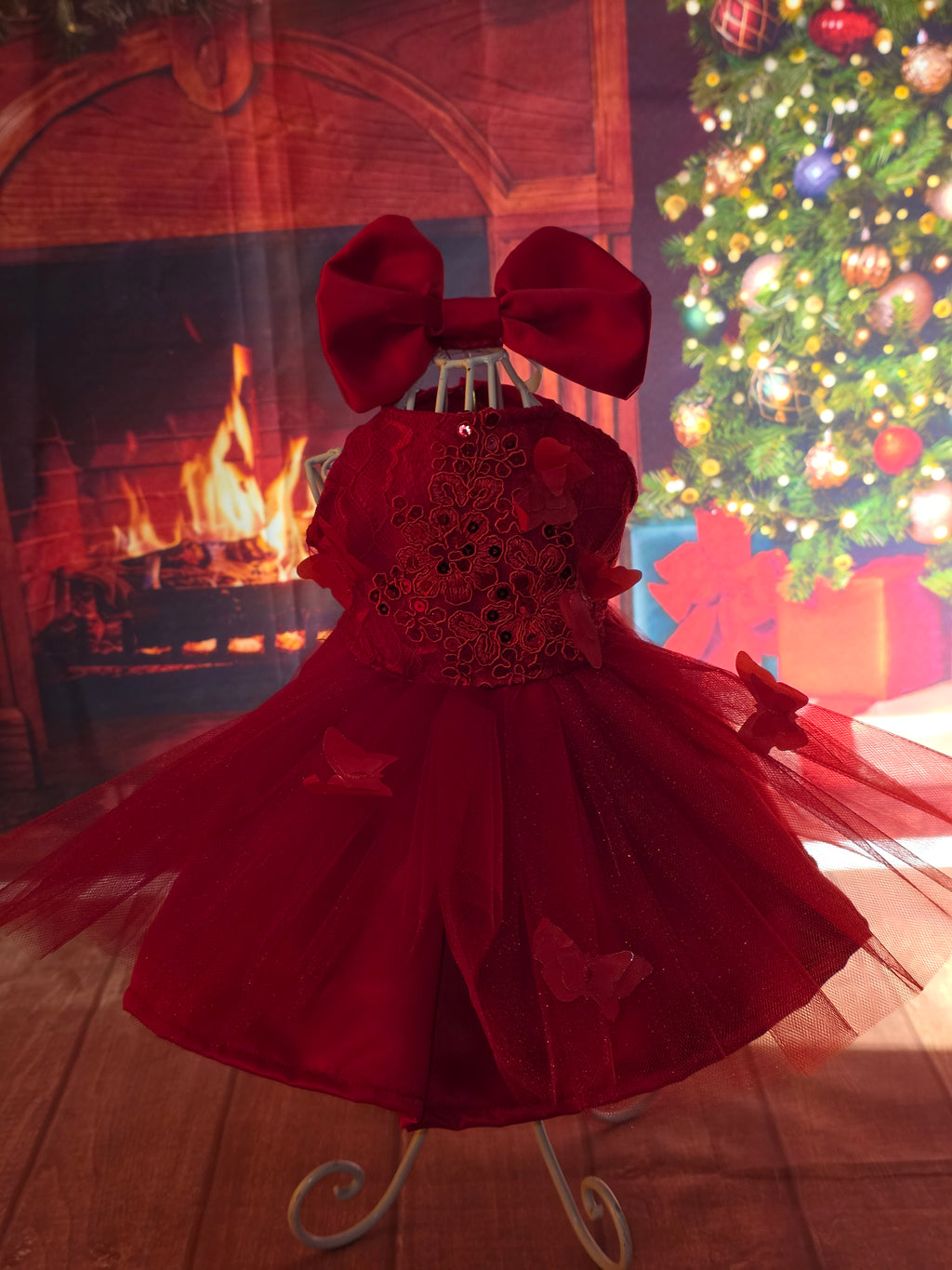 Vestido rojo encaje con mariposas