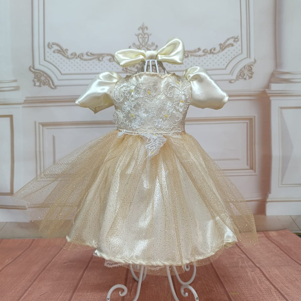 Vestido dorado epoca