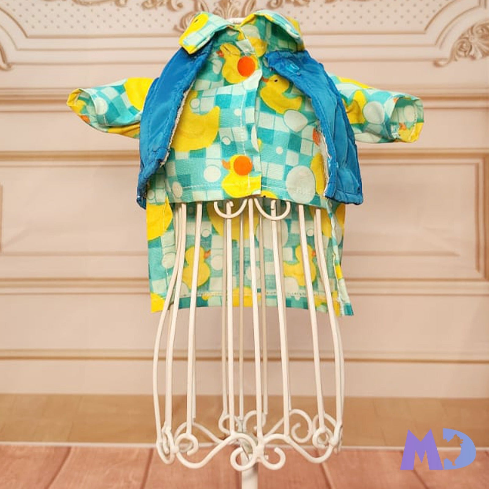 Chaleco y camisa patitos