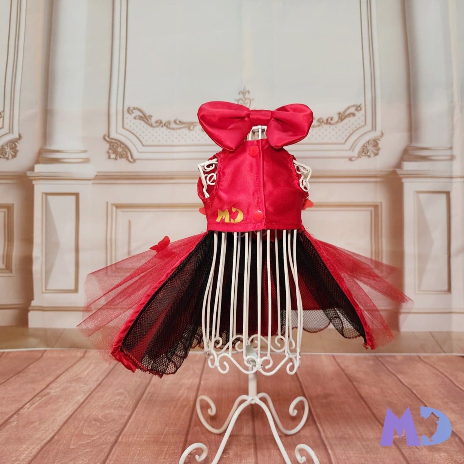 Vestido rojo encaje con mariposas