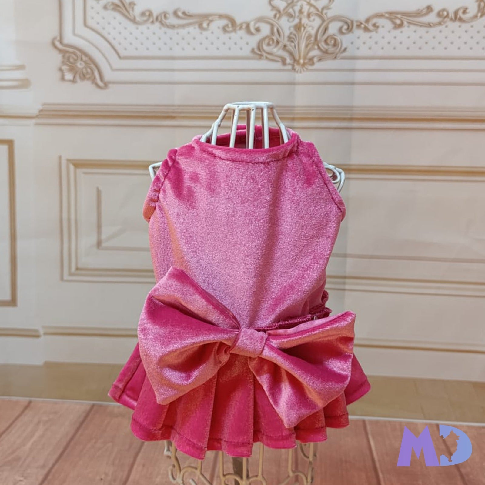 Vestido batita terciopelo rosa fiusha