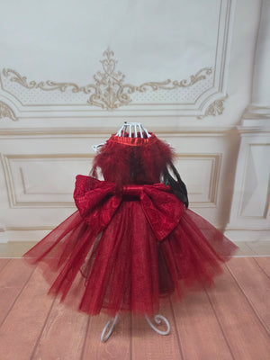 Vestido rojo plumas epoca