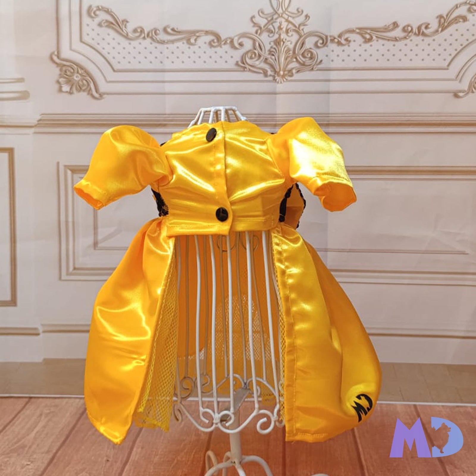 Vestido amarillo época