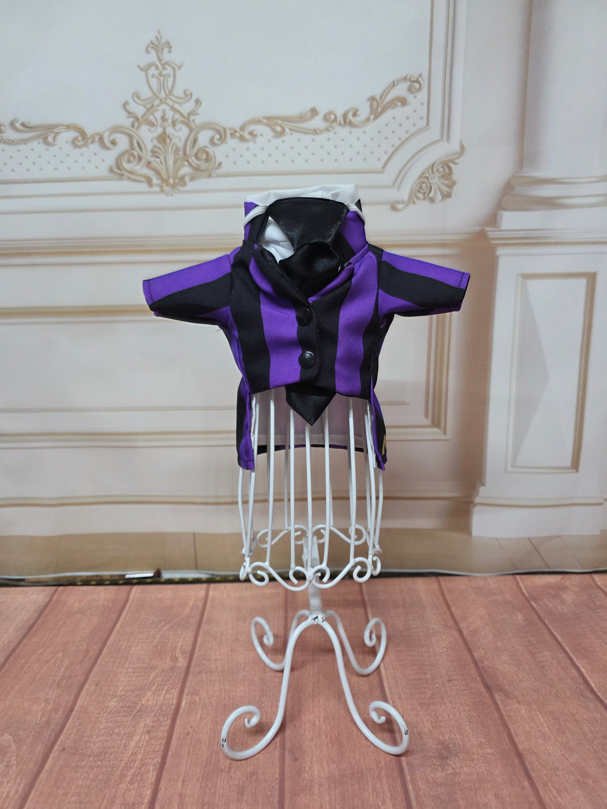 Uniforme merlina morado