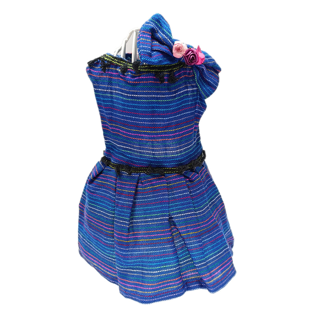 Vestido mexicano azul tradicional